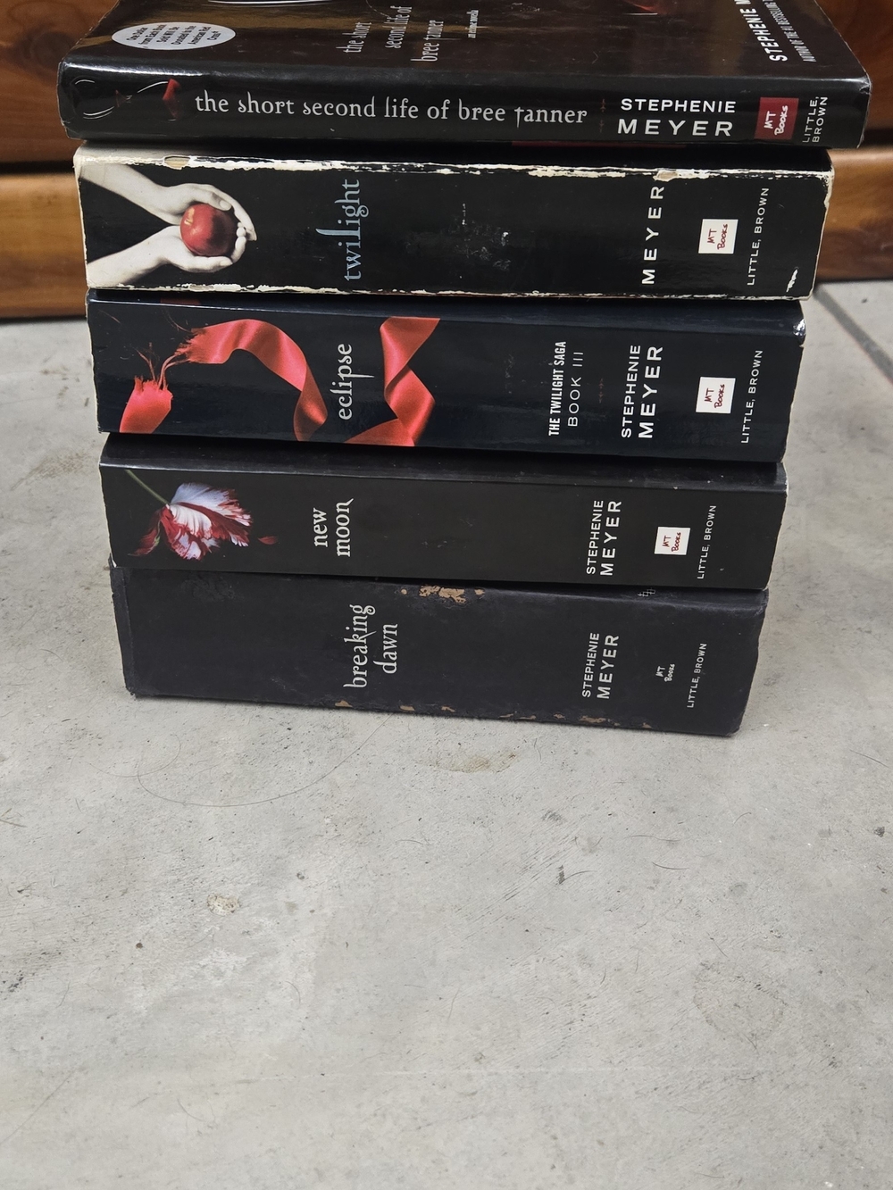Twilight Saga Complete 4-Book Set + Bree Tanner Novella by Stephenie Meyer - Me